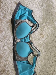 Women&#39;s Sports Wear