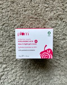 Plum 1% Hyaluronic Acid Moisturizer 💞