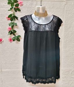 Size L 🎁Buy 2 Get 1 Free 🎁Lace Detail Top