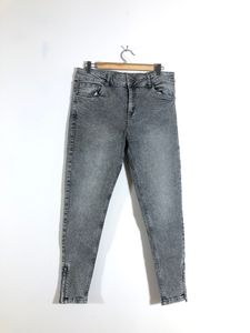 Grey Faded Jeans(Women’s)