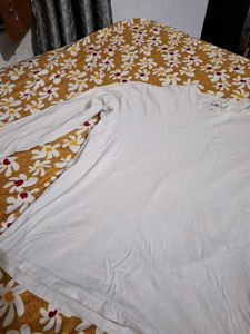 White Long Sleeve T-Shirt Xl