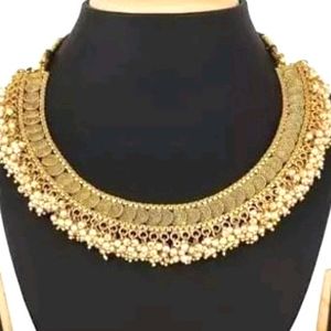 Necklace Without Earings