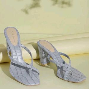 Women One Toe Heel