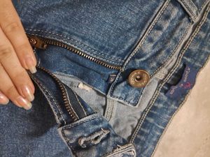 Chic Blue Flared Straight Fit Women Jeans