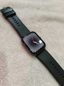 Ambrane Wise Glaze Smartwatch