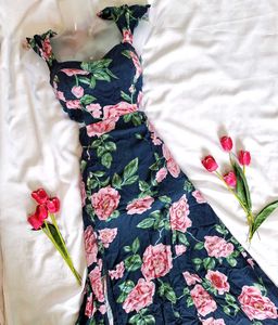 Pretty Floral Back Cut Out Dress