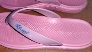 ALL OFFER ACCEPTED NEW Flipflops and Slippers