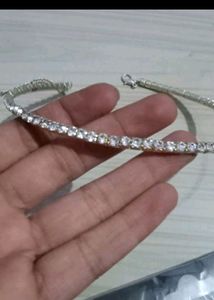 Diamond Choker And Side Bendi
