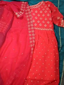 Georgette Embroidered Kurti With Bueatiful Embroided Duppata