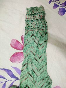 Green Embroidered Kurta Suit ( Kurt, Chunni, Pant)