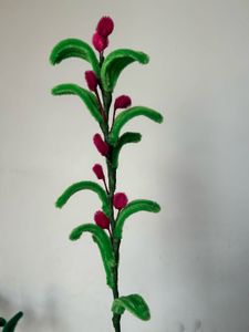 Colourful green sticks🌿Pipe cleaner flowers