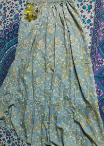 Floral Print ruffle midi skirt 🩵