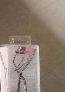NEW MINISO EYELASH CURLER