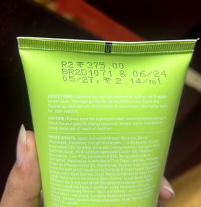 Dot &amp; Key Face Wash