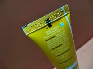 Aqualogica Glow+ Smoothie Facewash