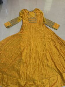 Elegant Yellow Ethnic Gown