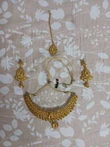 Gold-toned Jewelry Set