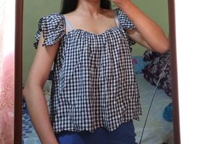 Gingham-style Off-shoulder Top🖤