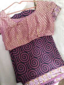 Stylish Purple Patterned Saree
