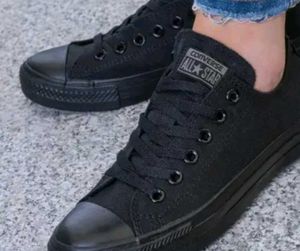 Converse All Star Chuck Taylor Low Top Sneakers