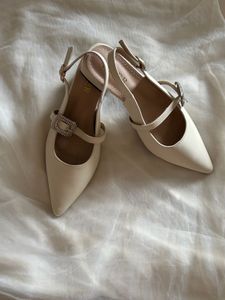 Pointed Toe Slingback Flats