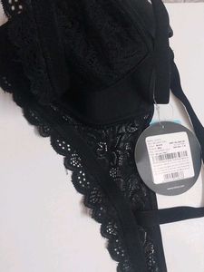 Bralettee ....brand New With Tag ..clovia