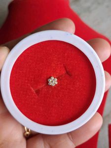 Cute Flower Nose Pin Gold