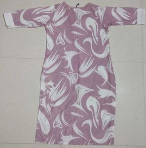 Straight Fit Kurta With V-neck Lace.