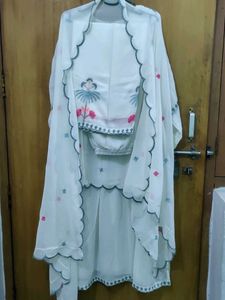 soft georgette floral embroidered kurta set 🌹❤️