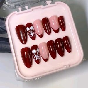 Press-On Nail Set