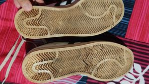 Adidas Sneakers