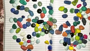 Assorted Decorative Mix Glass Stones