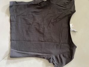 Cropped Tee