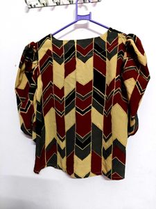 Geometric Print Puff Sleeve Top