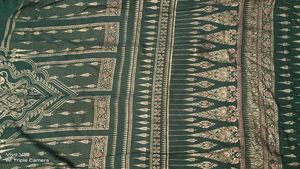 AURELIA Gold Printed Festive Kurti