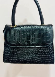 Chic Black Handbag