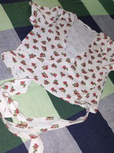 New Flowers Printed Cross Top