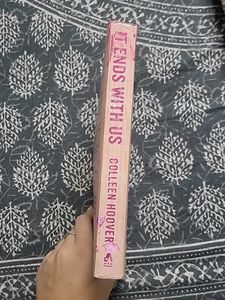 It Ends With Us - Colleen Hoover