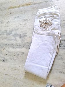 WHITE BOOTCUT JEANS