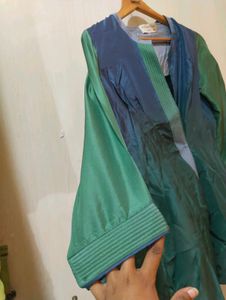 Unique Blue &amp; Green Silk Blend Top