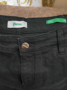 Stylish Black Flare Leg Jeans or bootcut jet