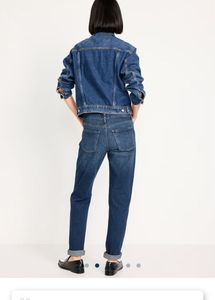 Old Navy Mid-Rise Wow Straight Jeans