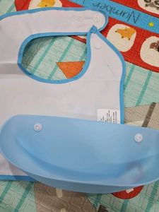 Cute Bear Print Baby Bib.   Not Used Once ...