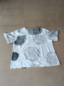 White Breezy top But one Sleeves Has flaws