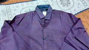 Rarely Used L Size Maroon Shirt For Sale