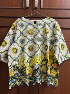 Kazo - Patterned Top