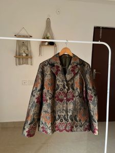 VINTAGE SILK TAPESTRY BLAZER