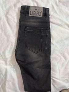 BLACK JEANS