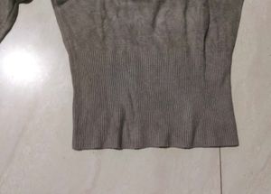 🆕🩶 BRAND NEW Stylish Turtleneck Top🩶🆕