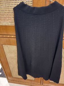 Elegant Black Knit Skirt with sweater